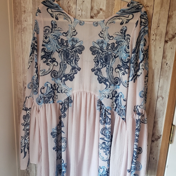 FREE PEOPLE TEXTURED DRESS - Picture 2 of 5